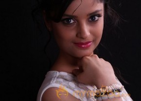 Divya New Pics photo 26