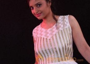 Divya New Pics photo 40