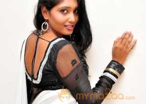 Eesha Black And  White Saree Pics  photo 5