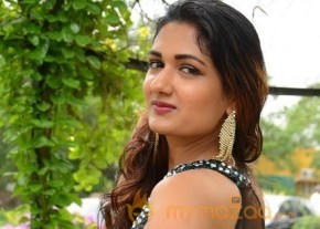Esha Agarwal New Photoshoot Stills Gallery photo 39