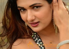 Esha Agarwal New Photoshoot Stills Gallery photo 31