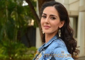 Farah Karimi New Stills photo 9
