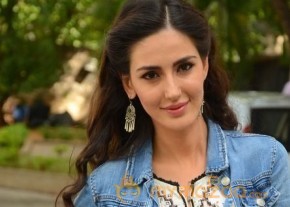 Farah Karimi New Stills photo 31