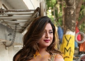 Farah Khan Latest Hottest pics photo 23