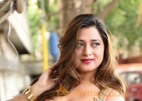 Farah Khan Latest Hottest pics photo 37