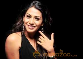 Gayatri Iyer photo 5