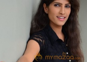 Geethanjali New Photos photo 11