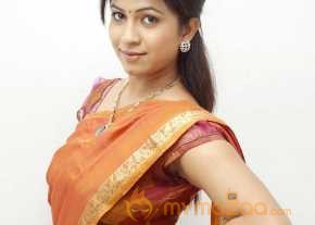 Geethanjali Thasya Photoshoot At Majaka Movie Logo Launch photo 4