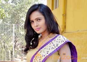 Hashika Dutt Saree Stills photo 9