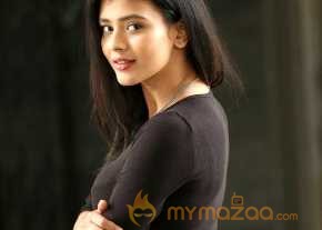  Hebah Patel New Photoshoot  photo 3