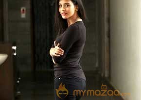  Hebah Patel New Photoshoot 