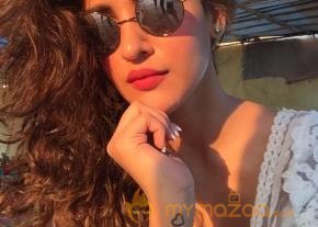 Hot Aisha Sharma photo 6