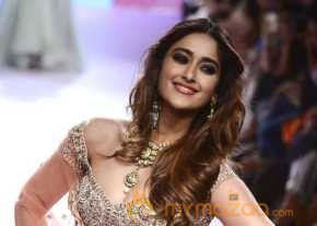  Illeana Ramp Walk At Lakme Fashion Week 2015  photo 7