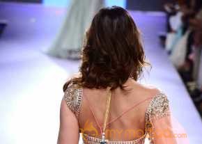  Illeana Ramp Walk At Lakme Fashion Week 2015  photo 10