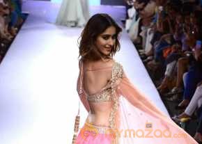  Illeana Ramp Walk At Lakme Fashion Week 2015  photo 4