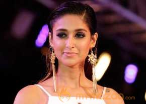  Illeana Ramp Walk At Lakme Fashion Week 2015  photo 9