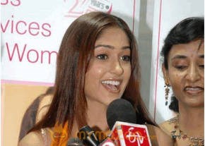 Ileana Hot Photshoot photo 136
