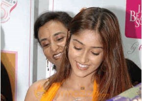 Ileana Hot Photshoot photo 368
