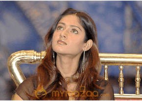 Ileana Hot Photshoot photo 95