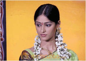 Ileana Hot Photshoot photo 112