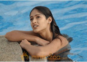 Ileana Hot Photshoot photo 463