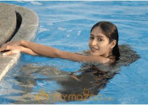 Ileana Hot Photshoot photo 548