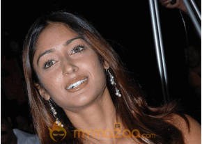 Ileana Hot Photshoot photo 71