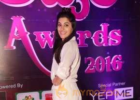  Isha Talwar  photo 2