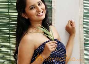 Ishika Singh Latest Pics photo 8