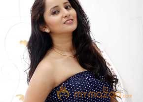 Ishika Singh Latest Pics photo 3
