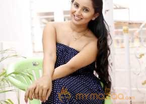 Ishika Singh Latest Pics photo 5