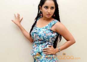 Ishika Singh Photoshoot At Meera Audio Launch photo 6