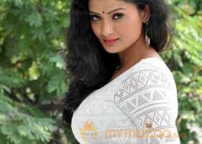 Ishita Vyas Photoshoot At Miss Leelavathi Press Meet photo 10