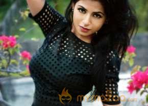  Iswarya Menon  photo 5