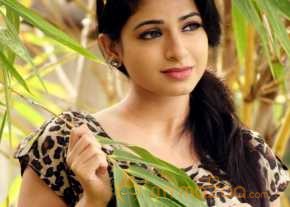  Iswarya Menon  photo 6