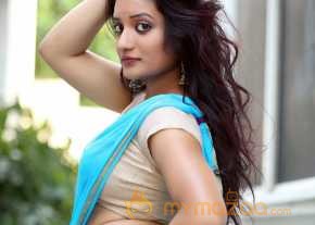  Janani Saree Stills  photo 4
