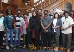 Just In: Trisha in London  photo 6