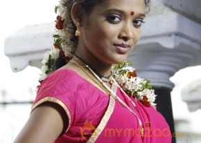 Kaalayaa Tasmay Namahaa Movie Heroine Stills photo 33