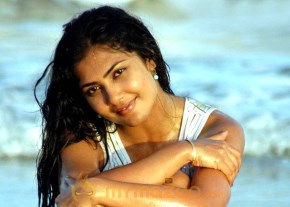 Kamalini Mukherjee Stills photo 17