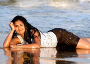 Kamalini Mukherjee Stills photo 2