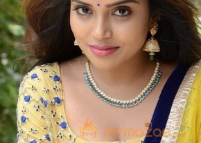 Karunya New Photos photo 16