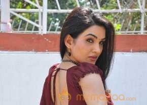  Kavya Singh  photo 8