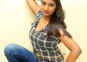  Keerthi Chowdary TLLILKBL Press Meet Stills  photo 6