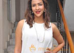  Lakshmi Manchu  photo 18