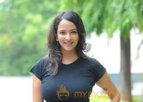  Lakshmi Manchu  photo 16