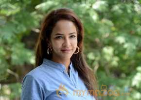  Lakshmi Manchu  photo 7