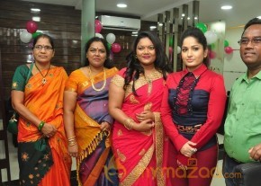 Madhavi Latha Inauguraties Green Trends  photo 8