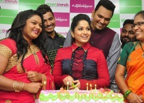 Madhavi Latha Inauguraties Green Trends  photo 10