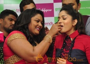 Madhavi Latha Inauguraties Green Trends  photo 3
