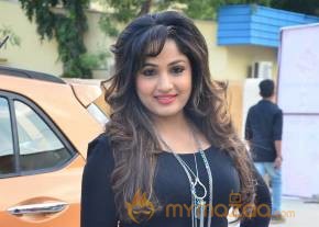 Madhavi Latha Latest Pics  photo 6